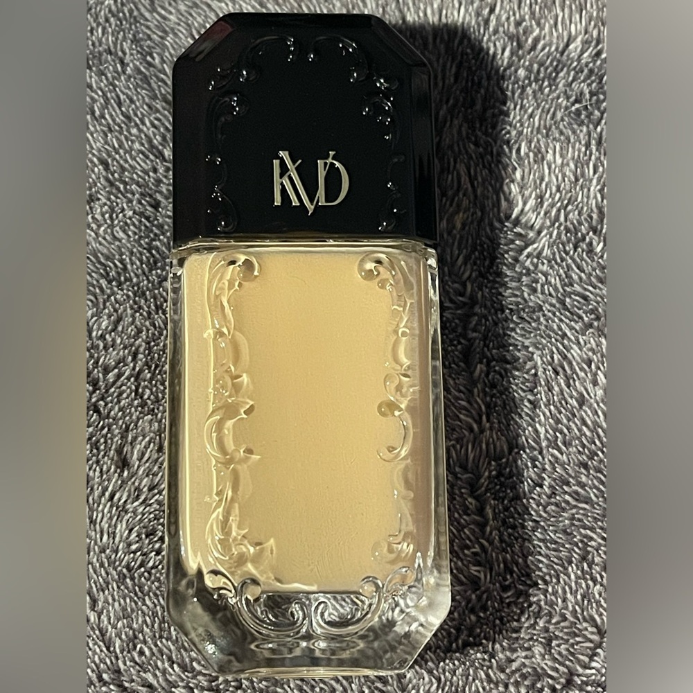 KVD Light 018 Good Apple Full-Coverage Serum Foundation - Picture 5 of 6